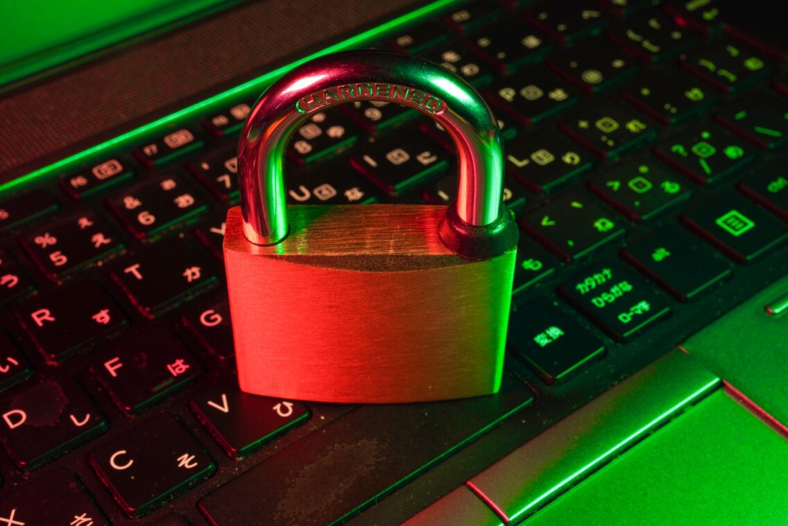 Internet Security Hypersessions – Tracking multiple authentication states