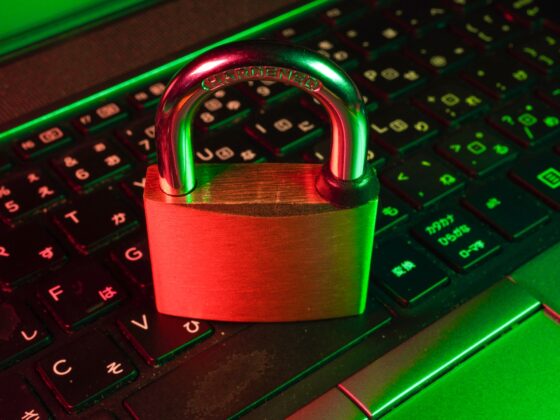 Internet Security Hypersessions – Tracking multiple authentication states